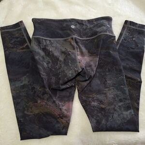 Women's Lululemon Multicolor Leggings Size 4.
